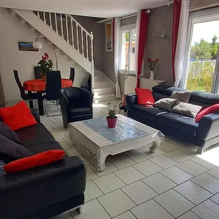 Proche Paris Maison Dans Village Pres De Reims *
